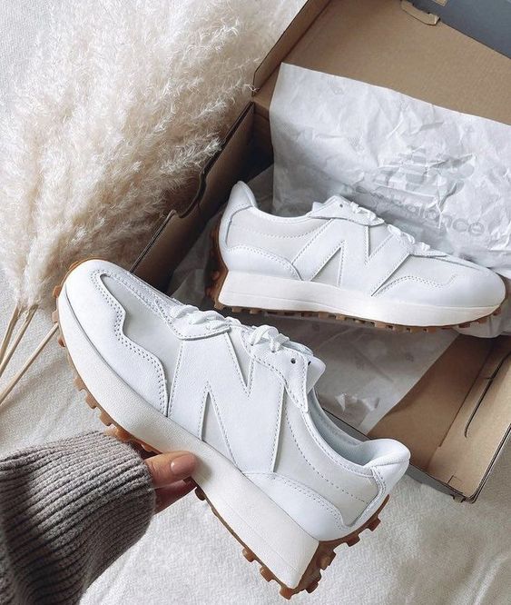 La mode actuelle et la basket femme : une révolution stylistique au féminin